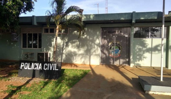 Bandidos invadem casa de dentista e furtam revólver com munições e R$ 15 mil