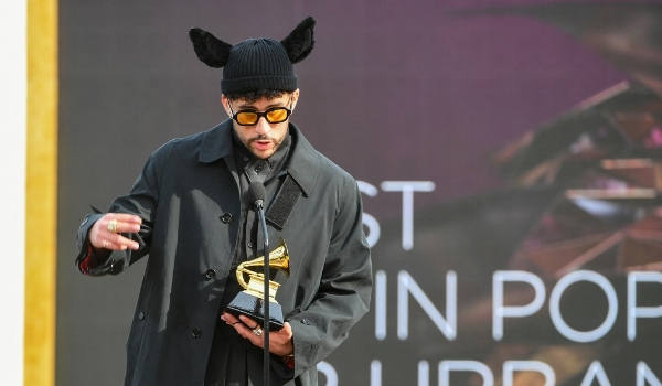 Como Bad Bunny bateu BTS e Taylor Swift para se tornar o mais ouvido de 2021 no Spotify?