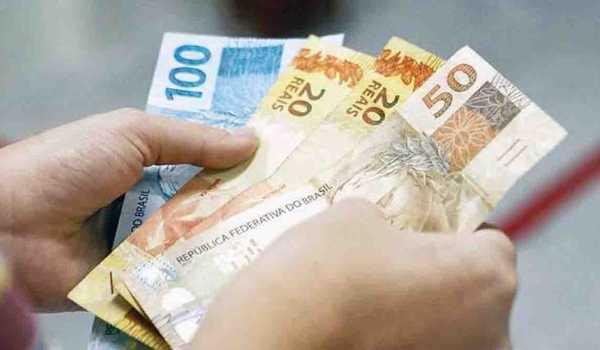 Confirmado: PIS-PASEP poderá chegar a R$ 2,4 mil em 2022; confira valores e datas de pagamento