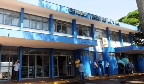 Jovem morre depois de cair da garupa de moto e ser abandonado na rua