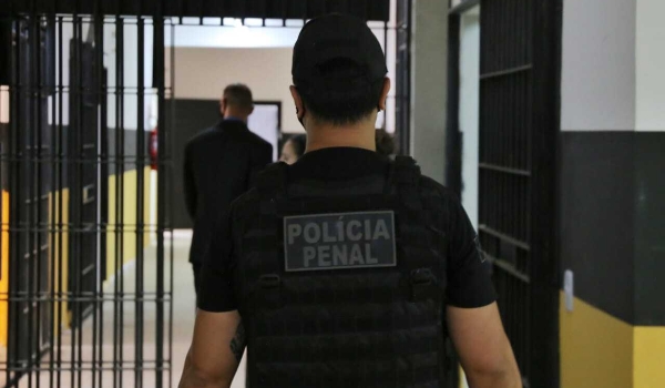 Mais da metade dos detentos foi vacinada contra covid, abaixo da média de MS