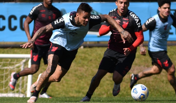 Ceará anuncia contratação do volante Richard até 2024