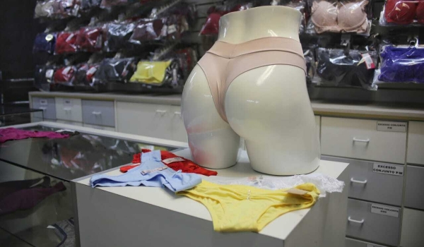 Calcinha bege nada: na Capital, tem gente que nem usa essa peça íntima