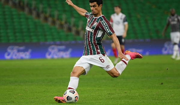 Coritiba anuncia lateral-esquerdo Egídio como o primeiro reforço da temporada 2022