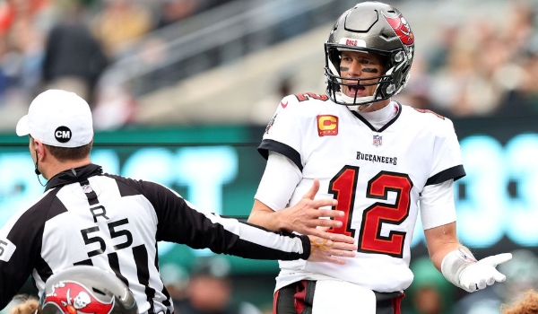Brady brilha e leva os Buccaneers à vitória sobre os Jets nos segundos finais na NFL