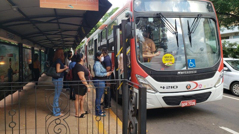 Trabalhadores do transporte coletivo decidem hoje se deflagram greve em Campo Grande
