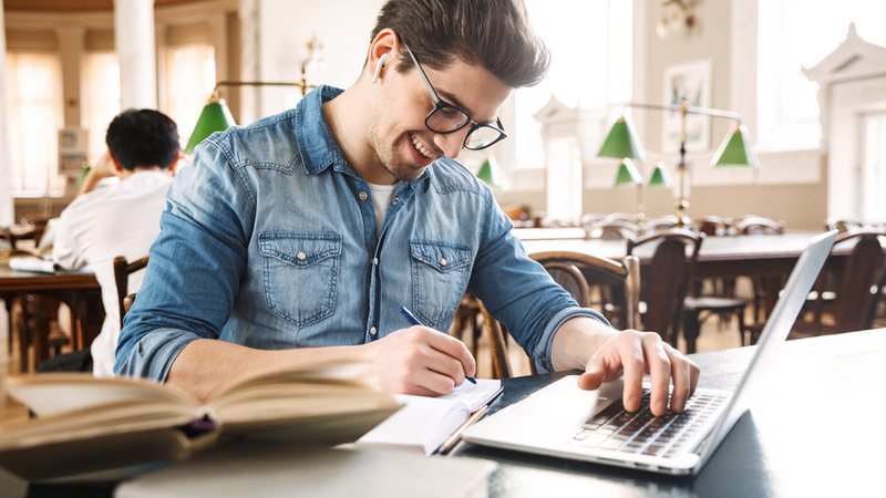 Fies: programa terá mais de 110 mil vagas em 2022