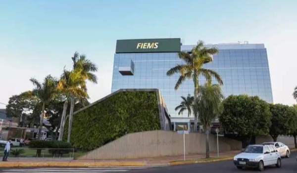 Programa com bolsas de R$ 4,5 mil recebe inscrições até dia 16 de janeiro