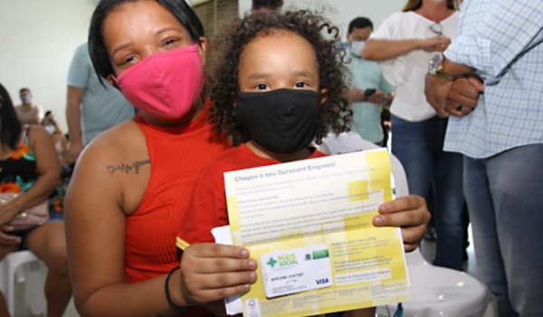 Com acréscimo de 50%, famílias atendidas pelo Mais Social já recebem benefício de R$ 300 neste mês