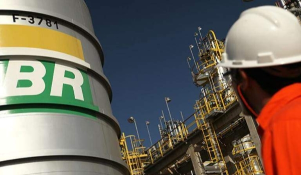 Inscrições para concurso da Petrobras terminam amanhã com salário de R$ 11,7 mil