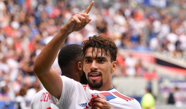 Lucas Paquetá é prioridade para o PSG no próximo verão europeu, afirma jornal