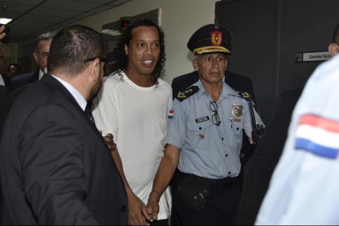 Caso Ronaldinho envolve policiais, fiscais e até estatal