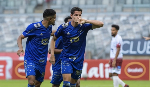 Apesar das muitas negativas, Vasco projeta até mais cinco reforços antes do Carioca; veja as posições