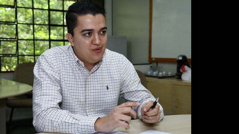 Ex-secretário que bateu em esposa alega asma e defesa pede reconsideração de prisão decretada pela Justiça