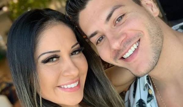 'Foi educado dessa maneira', diz Mayra Cardi ao afirmar que Arthur Aguiar é vítima da sociedade