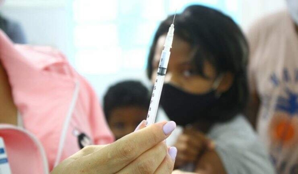 Capital abre vacinação contra covid para crianças de 10 anos nascidas até julho