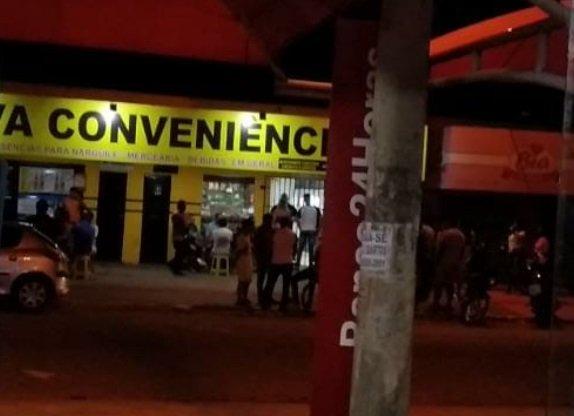 Mesmo com pandemia, ainda há aglomerações em conveniências e festas em Campo Grande