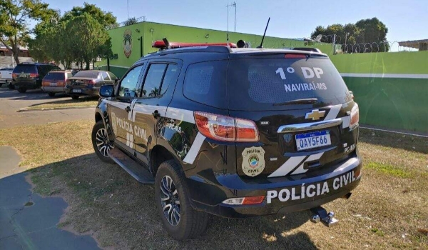 Mãe agride criança de 8 anos, diz que não quer mais e a 