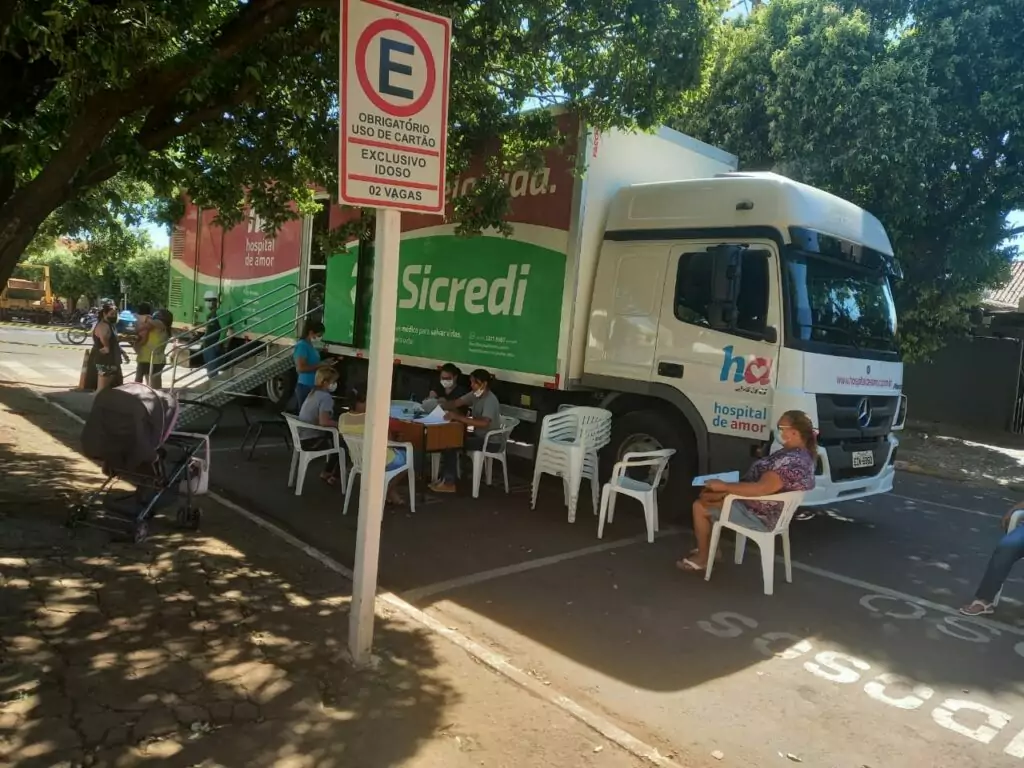 Unidade móvel do Hospital do Amor já está fazendo atendimentos em Bonito