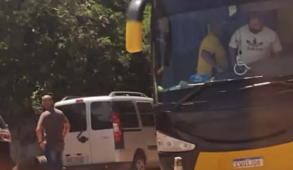 PF flagra imigração ilegal, prende 3 e apreende R$ 20 mil na fronteira