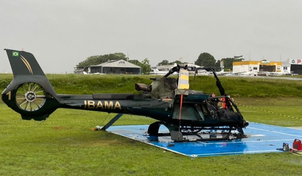 Helicóptero do Ibama é incendiado durante ataque em Manaus