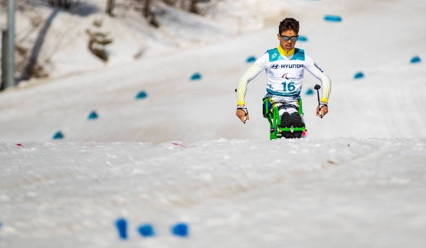 Medalha no esqui paralímpico e feito inédito no tênis marcam semana do Brasil
