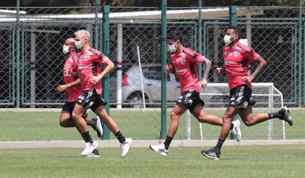 Com Covid-19, Igor Gomes e Talles Costa são isolados no São Paulo