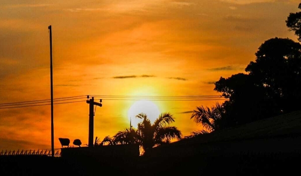 Previsão é de calorão de 40ºC e pancadas isoladas de chuvas