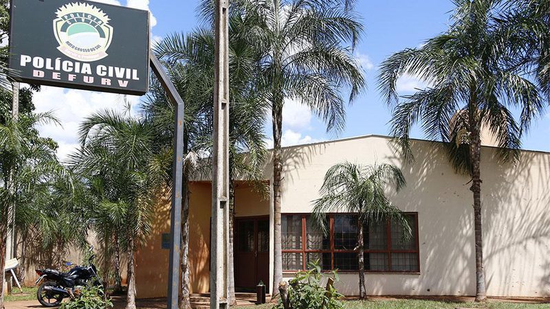 Dois são presos por roubo de motorista de aplicativo esfaqueado em Campo Grande