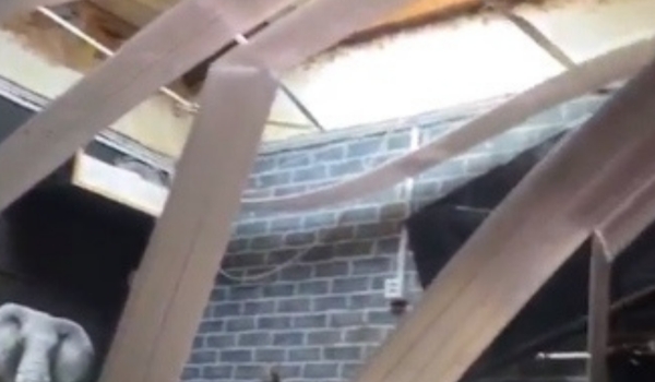 Ladrão entra pelo telhado e furta estoque de loja, avaliado em R$ 50 mil