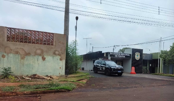 Vereador que agrediu esposa a chineladas é enviado para presídio