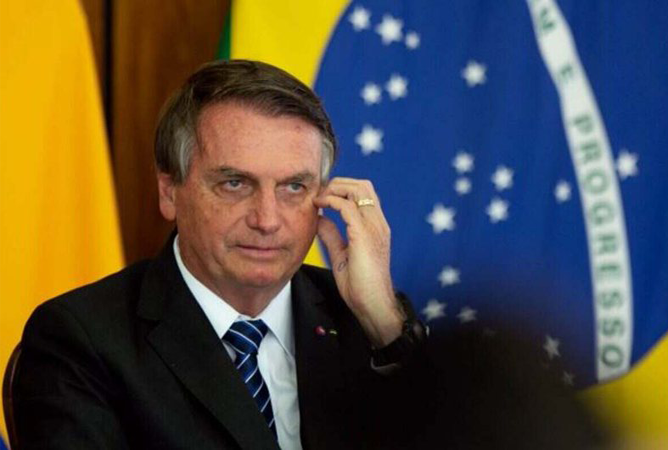 Bolsonaro descumpre ordem de Moraes, que nega recurso; PF vê violação de sigilo