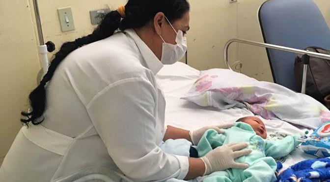 EUA oferecem visto a médicos e enfermeiros para conter coronavírus
