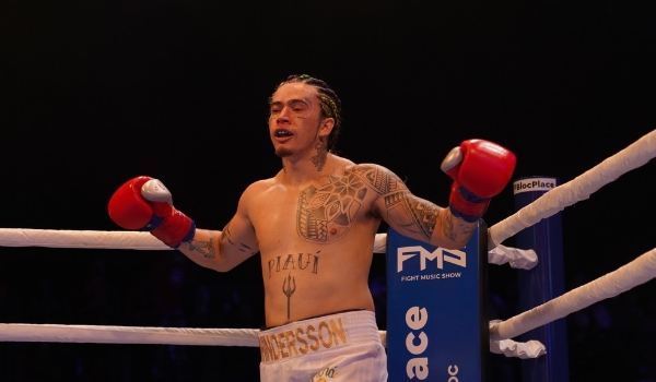 Whindersson Nunes festeja luta contra Popó: 