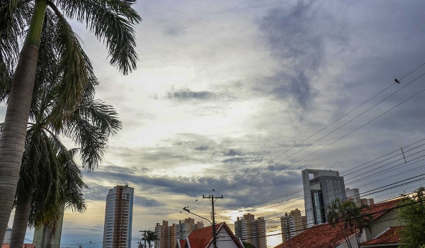 Tempo instável predomina e MS tem máxima de 37 graus nesta terça