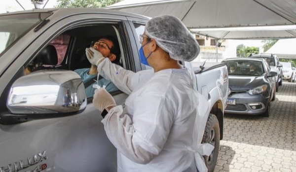 Fevereiro começa com quase 5 mil novos casos de Covid no Estado