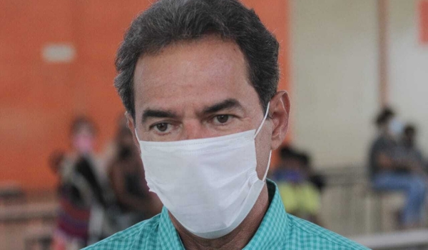 Marquinhos envia a vereadores projeto para segurar valor do passe de ônibus