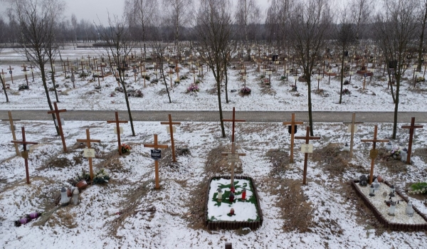 Mundo registra maior número diário de mortes por Covid em quase 9 meses