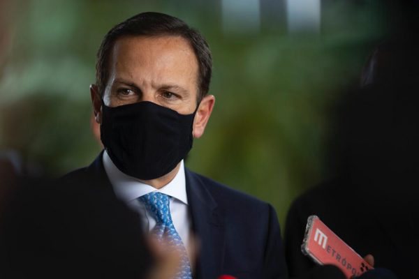 Doria se desculpa por transtornos causados por desabamento de obra na Marginal