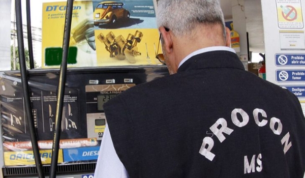 Pesquisa do Procon/MS aponta variação de até 29,412% no preço do litro do combustível na Capital