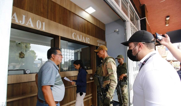 Sete paraguaios mandavam 2 milhões de dólares por dia a “Cabeça Branca”