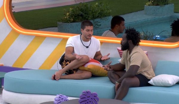 Arthur Aguiar fala com Douglas Silva sobre Jade Picon: 'Coloquei ela como uma das minhas prioridades'
