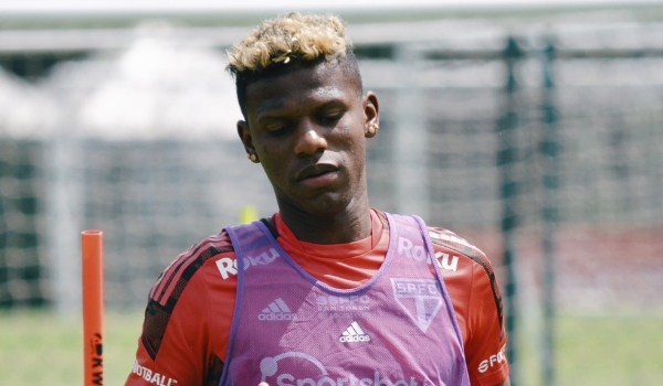 Escalação do São Paulo: após descanso e sob pressão, Ceni deve montar time perto do ideal