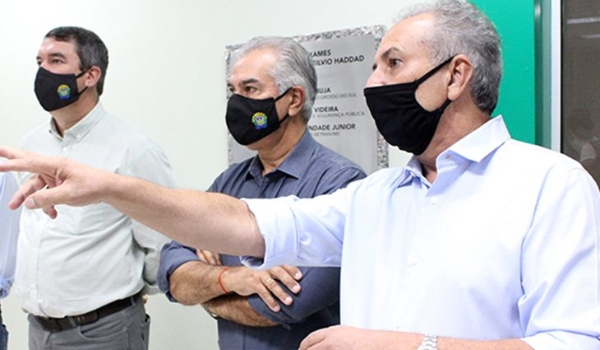 Governador assina ordem de serviço para 15 obras em agências do Detran-MS