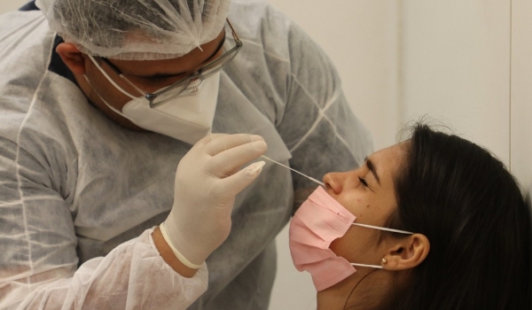 Testes de Covid-19 podem ser abatidos do Imposto de Renda; entenda as regras