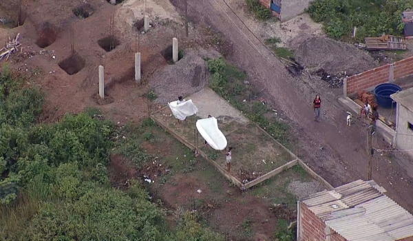 Operação policial na Vila Cruzeiro deixa 8 mortos e fecha escolas e postos de saúde