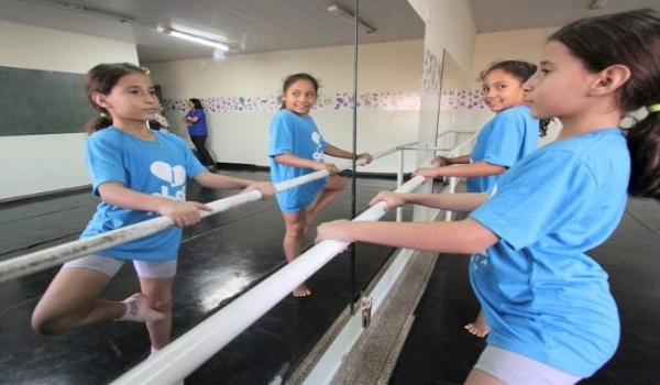 Matrículas para oficinas do Rede Solidária estão abertas para crianças, adolescentes e adultos