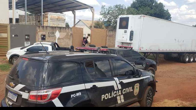 Mulher presa com quadrilha do tráfico de funilaria tem prisão domiciliar decretada com tornozeleira