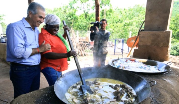 Reinaldo Azambuja autoriza pavimentação de rodovia até o quilombo Furnas do Dionísio