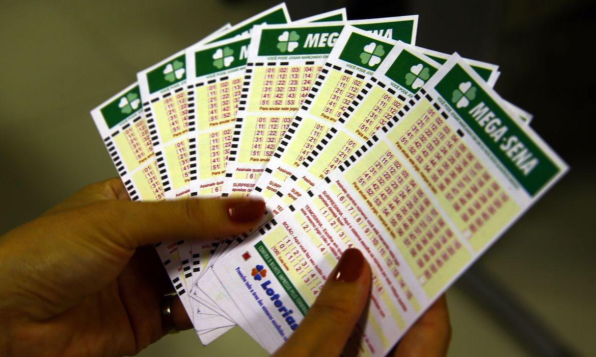 Mega-Sena acumula e pode pagar R$ 7,5 milhões